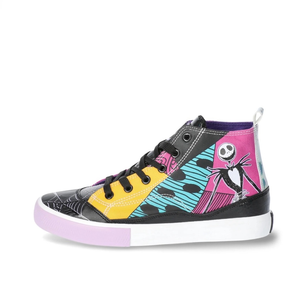 NWT Women's Disney Nightmare Before Christmas High Top Lace Up sneaker
